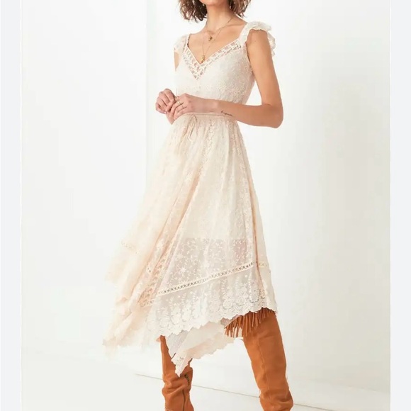 Spell and the Gypsy Collective Le Gauze Lace Kerchief Dress - Picture 2 of 2